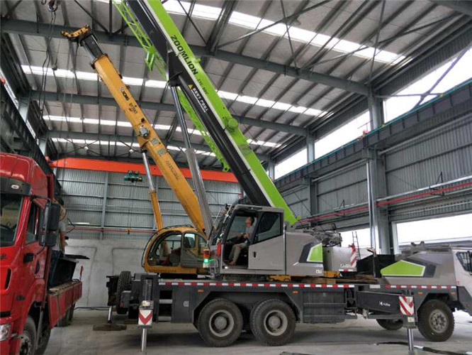 虞城县高空车出租需要注意哪些安全事项？